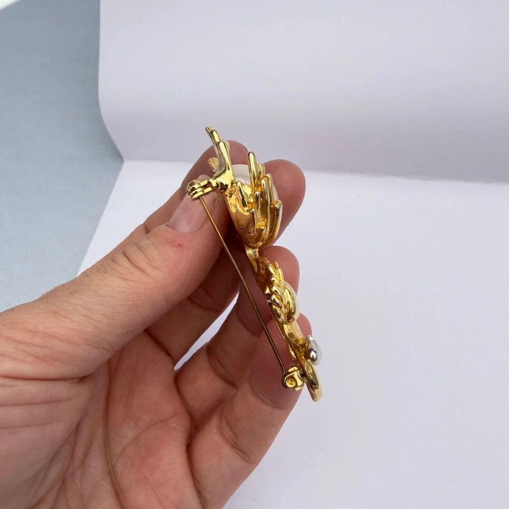 Pelican Bird Shaped Brooch Gold Tone Faux Pearl Rhinestone Fish Whimsical
